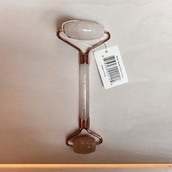 NEW True Botanicals Radiance Contouring Face Roller Rose Quartz - Picture 1 of 1